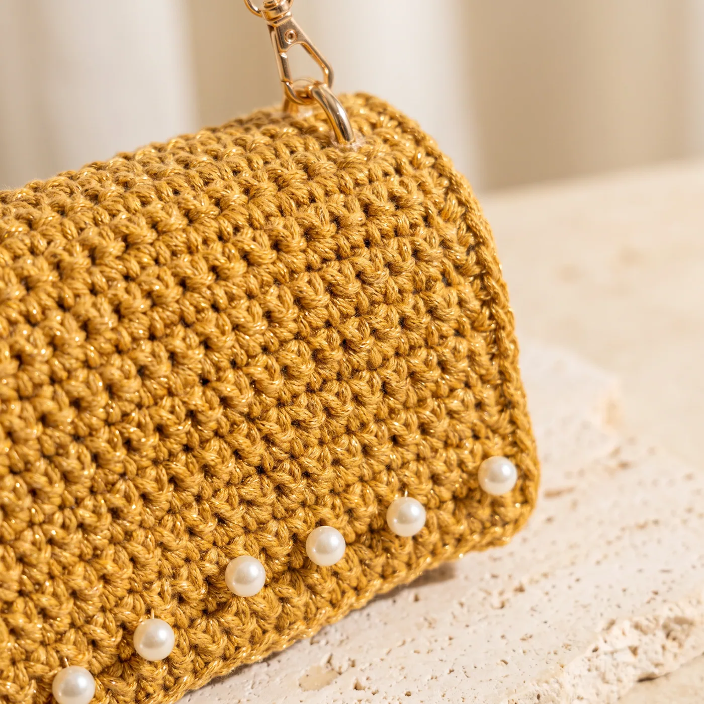 Margaríta — stitch and hardware detail