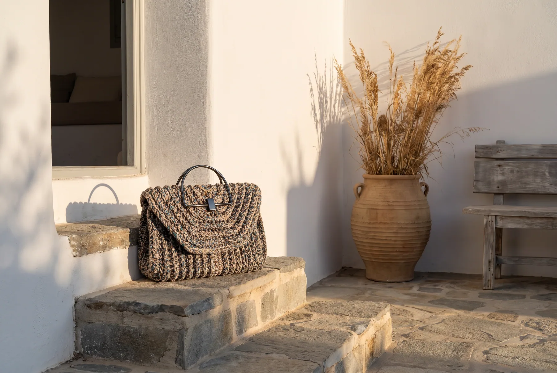 Sífnos — on a sunlit terrace